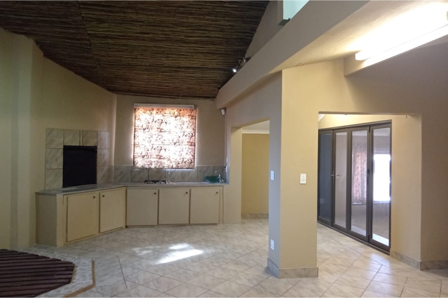 3 Bedroom Property for Sale in Safari Gardens North West